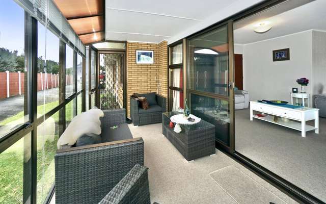 EASY LIVING - PRIVATE LOCATION