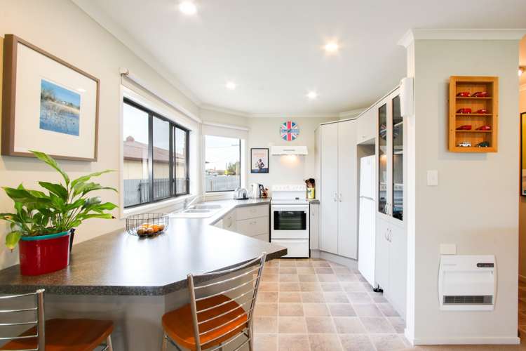 75a Harold Holt Avenue Onekawa_2