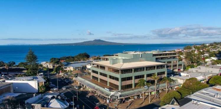 1-7 The Strand Takapuna_2