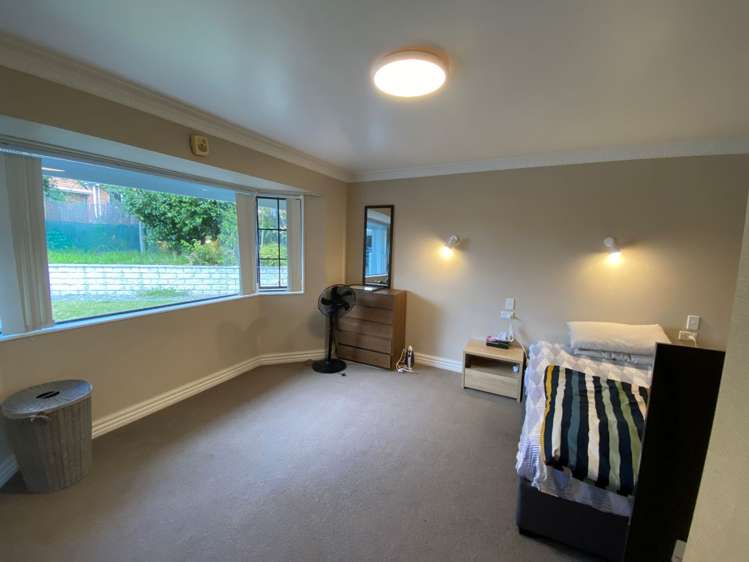 9 Hinton Place 11554_10
