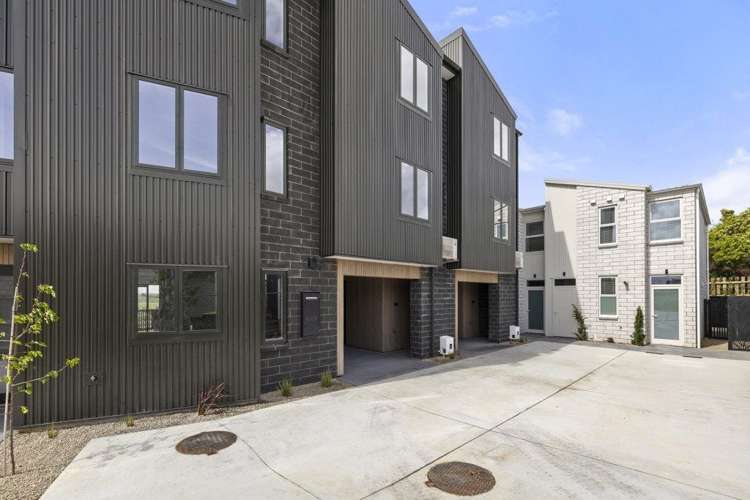 33/17 Rocky Road Huntington_15