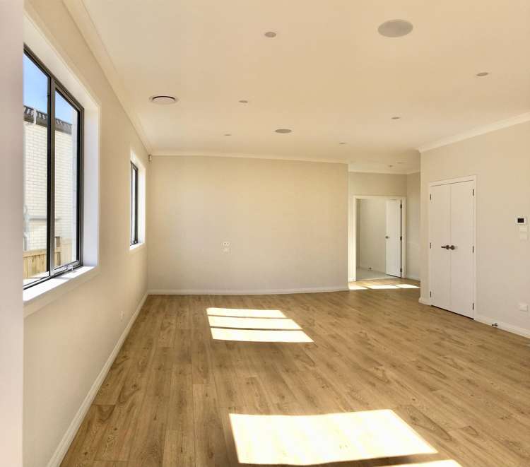 11 Aklander Rise Flat Bush_6
