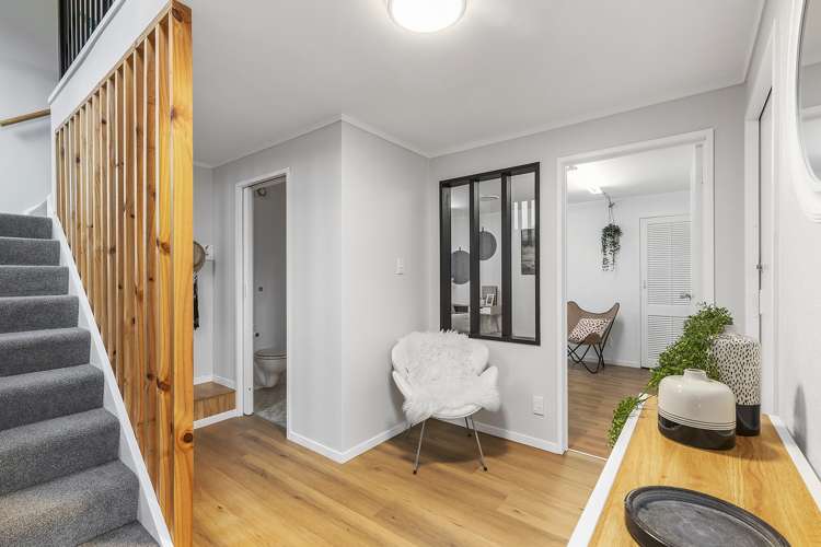 17 John Witton Drive Crofton Downs_15