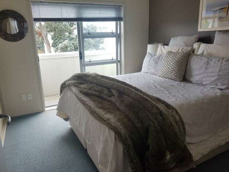 8/3 Riverside Road Orewa_3