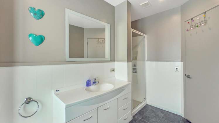 5 Edward Bullen Place Thames_21