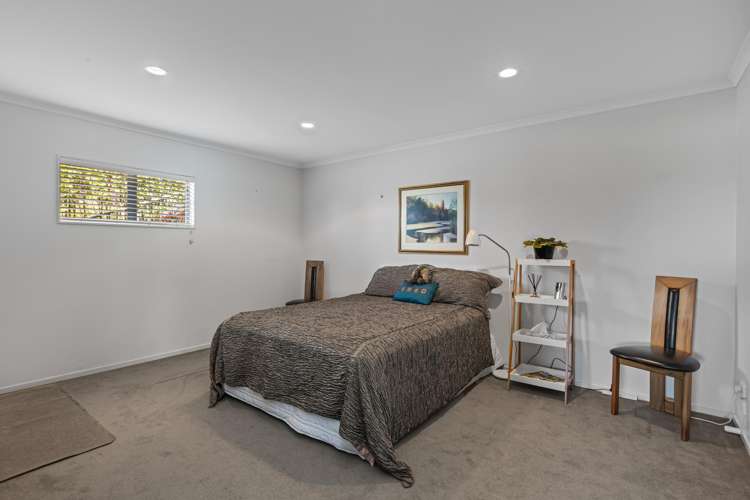 60 Chesterfield Way Orewa_16