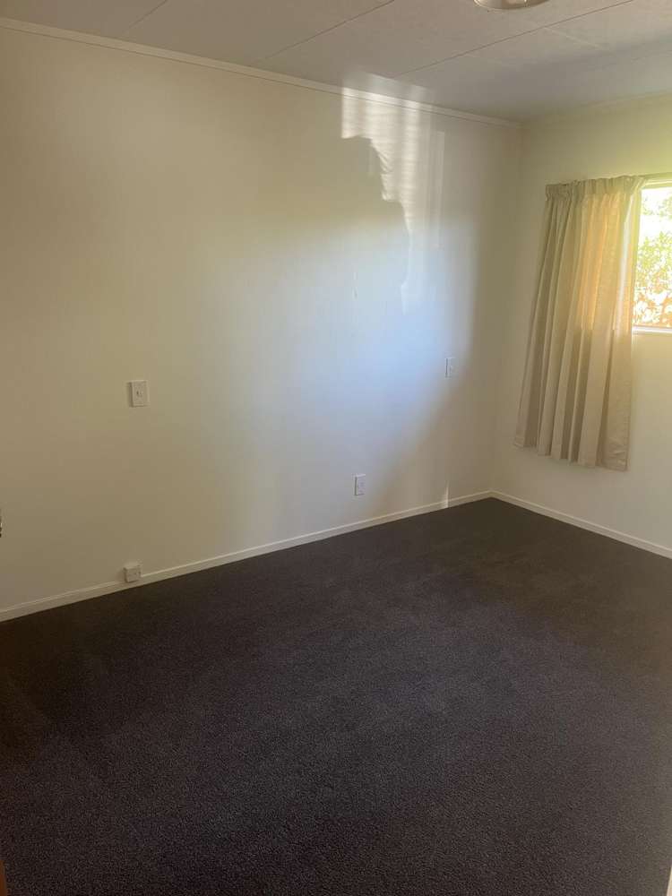 2/3 Exeter Street Stoke_10