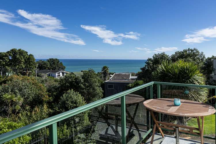 6 Berridge Road Muriwai Beach_7