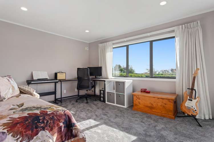 19 East Bank Road Thornton_11