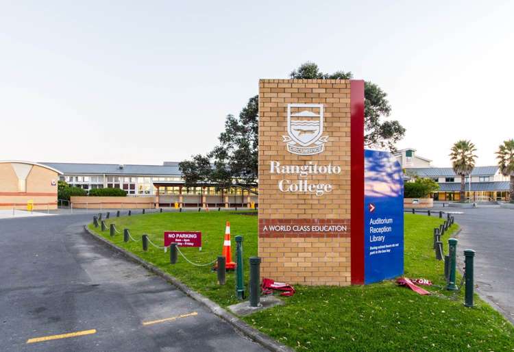 607 East Coast Road Browns Bay_16