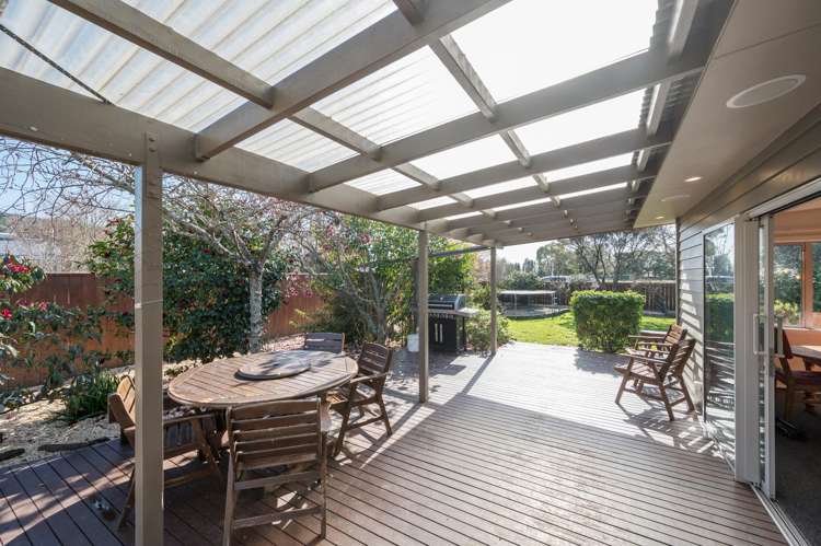 1 Bird Lane Wakefield_24