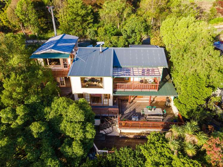 8 Ngaio Lane Charteris Bay_15