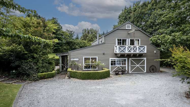 208 Mapara Road Acacia Bay_18