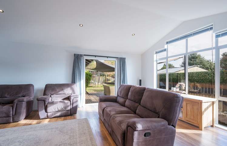 40 Starveall Street Brightwater_11