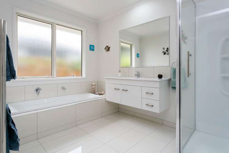 5 Henry Bell Close Leamington_19