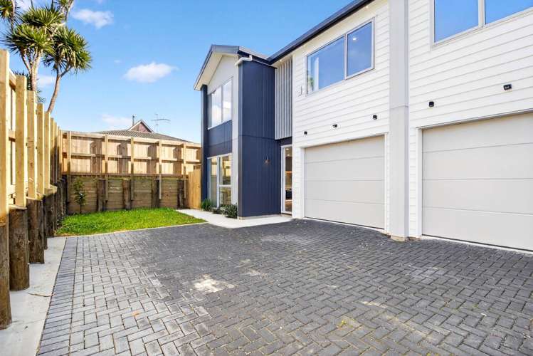 7d Maroubra Place Botany Downs_33
