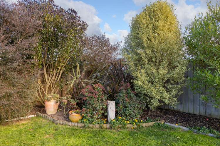 1 Warrington Court Carterton_14