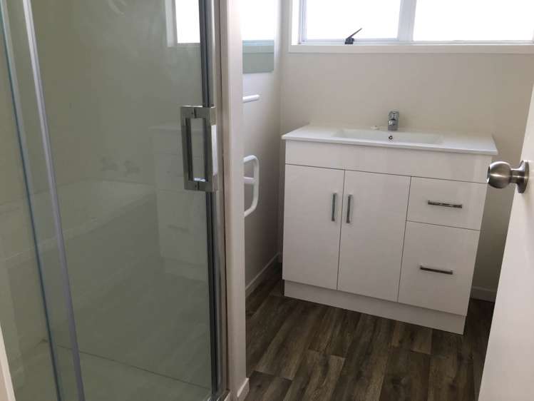 8 Haumia Way Otara_4