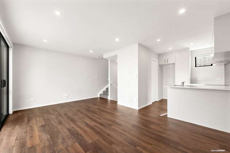 19 Tokai Place Glen Eden_2