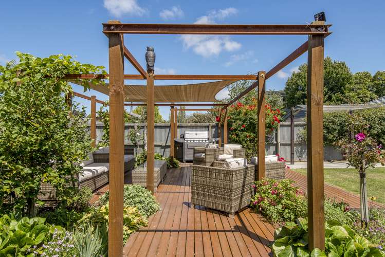 128 Gilberthorpes Road Hei Hei_14