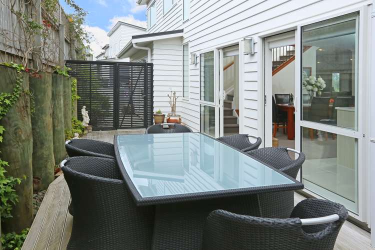 17 Aditi Close Massey_5