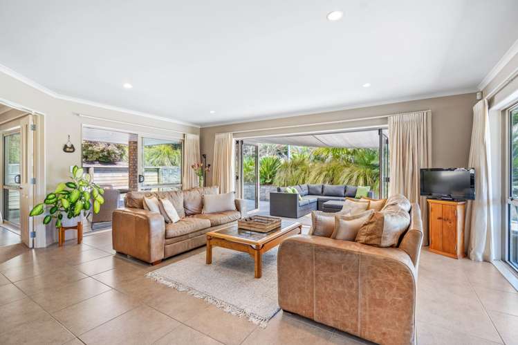 1 Catherin Servant Close Maunu_12