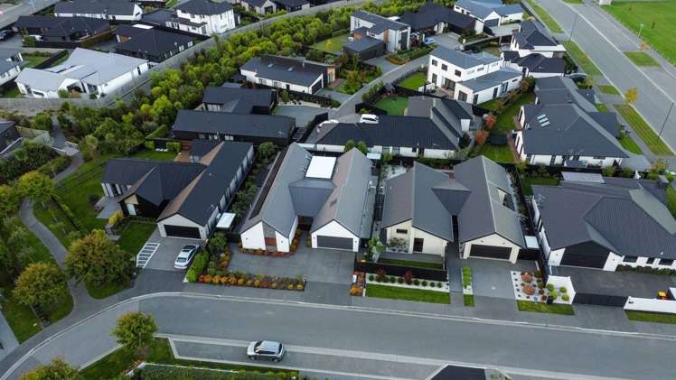 6 Kirkland Crescent Harewood_25