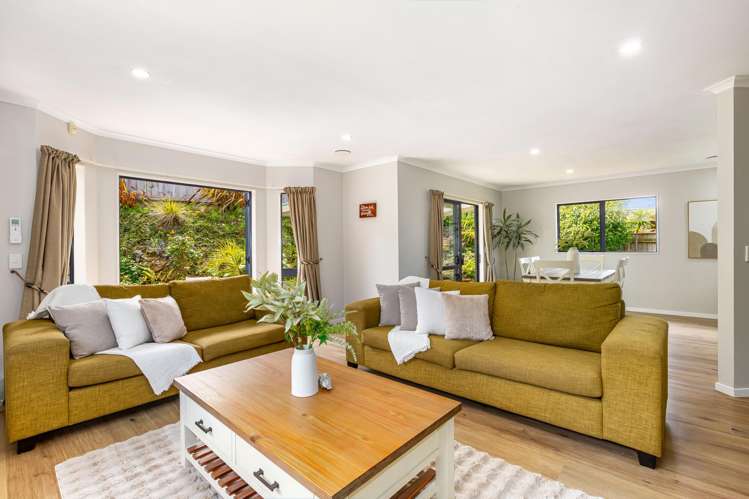 25 James Nairn Grove_0