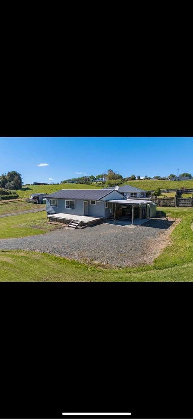 4 bedroom house Kaiwaka township