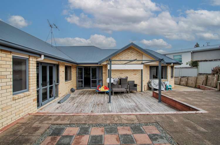 24 Roderick Place 2612_13