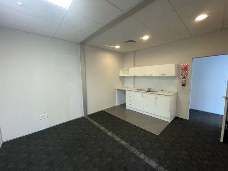 11/4 Pavilion Drive Mangere_6