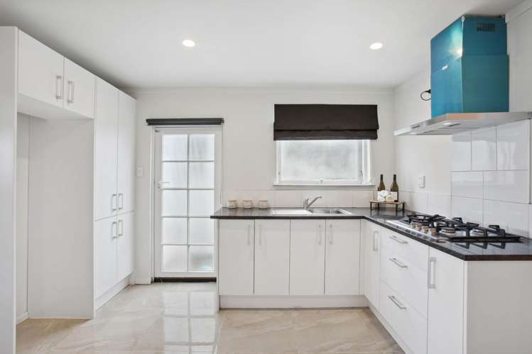 32 Glenmore Road Sunnyhills_30