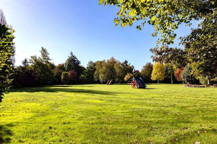 716 Harewood Road Harewood_2