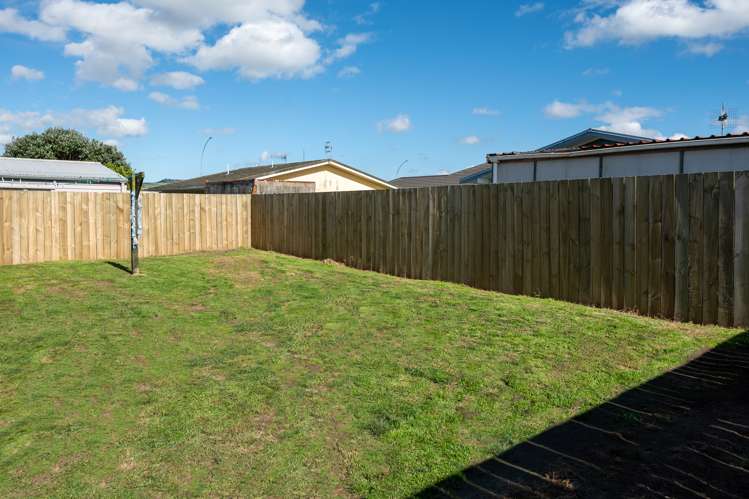 89B Ranolf Street Victoria_13