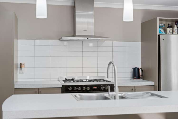 14 Leanne Way Waikanae Beach_8