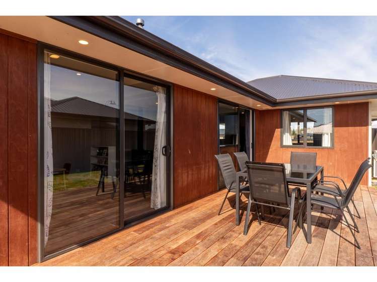 27 Lakeland Avenue Twizel_24