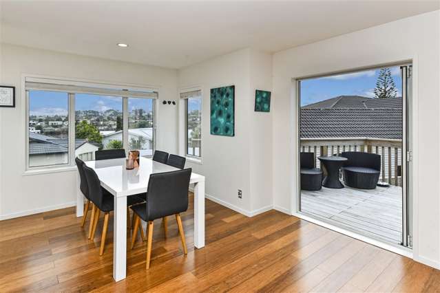 2/10 Webb Place Forrest Hill_3