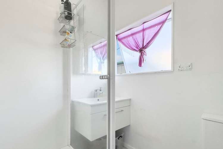 8 Evanda Crescent Conifer Grove_15