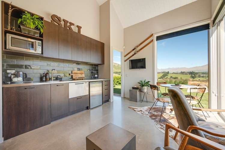 92 Threepwood Road Dalefield/Wakatipu Basin_23