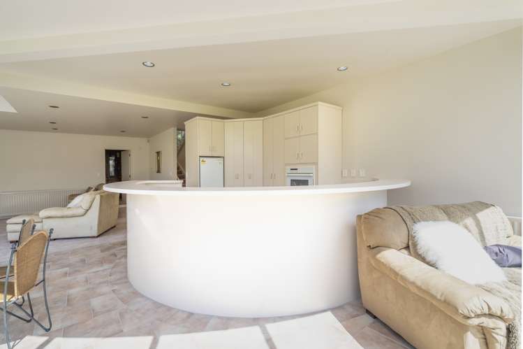 31 Ruru Avenue Otatara_6