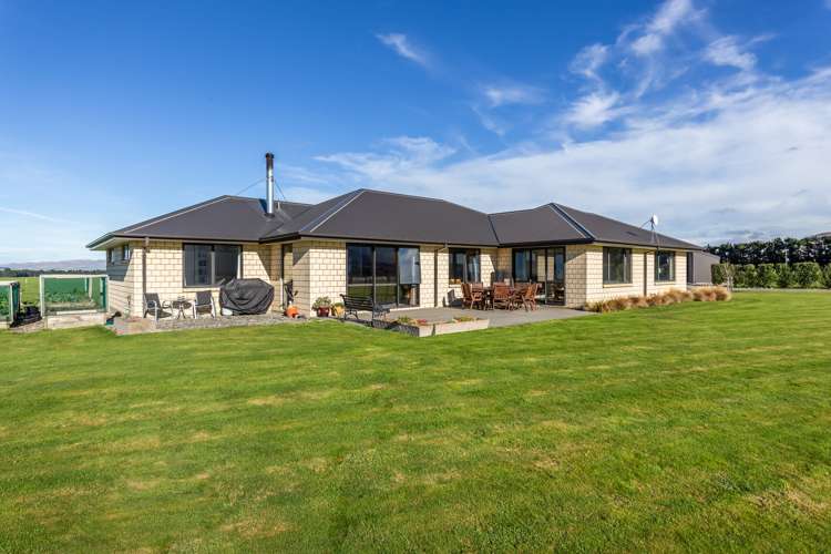 670 The Peaks Road Hawarden_24