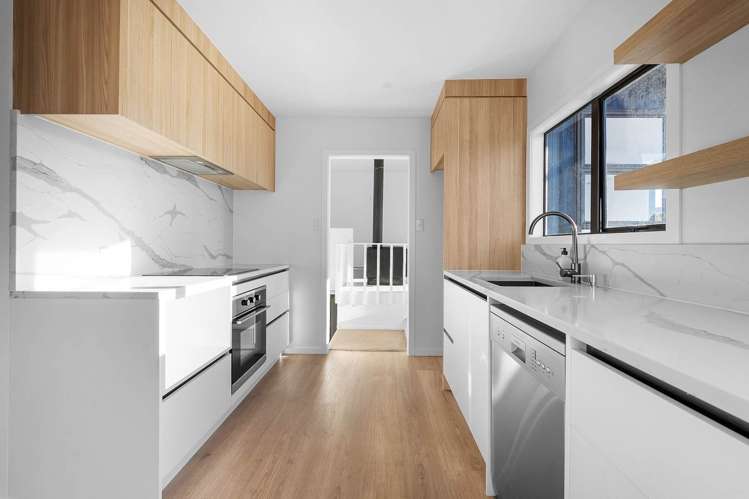 49 Duncansby Road Stanmore Bay_11