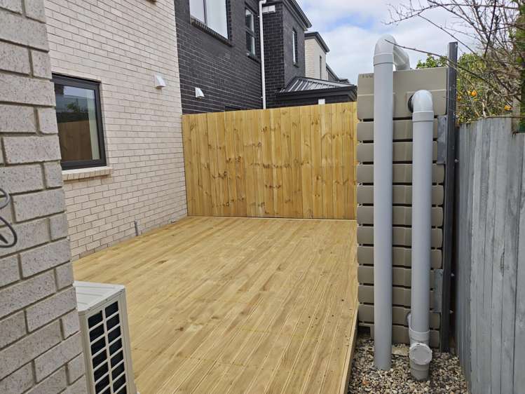 52D Tiraumea Drive Pakuranga_1