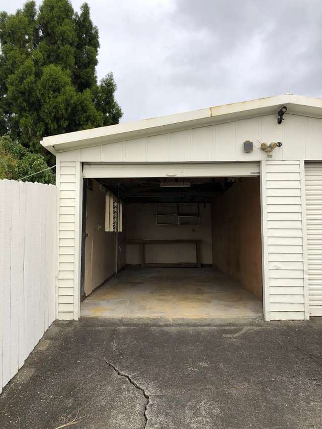 42 Pisces Road Glen Eden_3