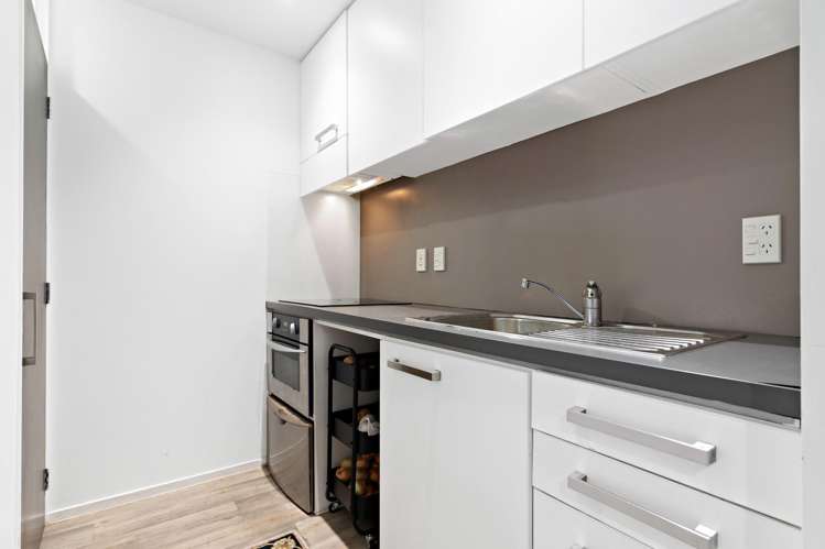 1102/10 Waterloo Quadrant Auckland Central_3