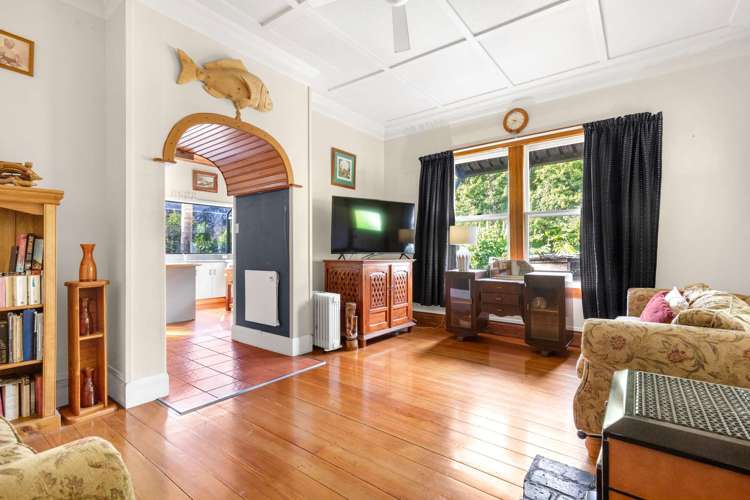 28 Pakeha Street_4