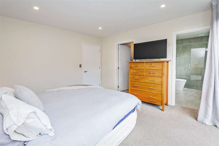 10 Faversham Lane Casebrook_10