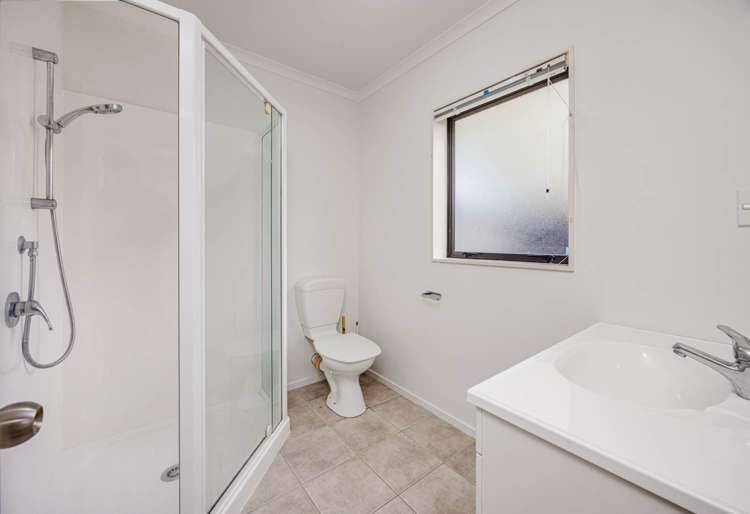 33 Belcoo Crescent East Tamaki_19