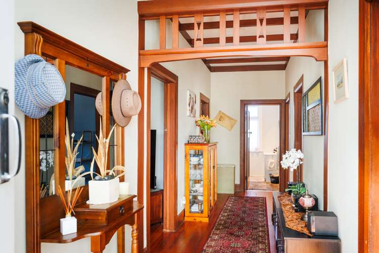 8 Burns Avenue Takaro_15