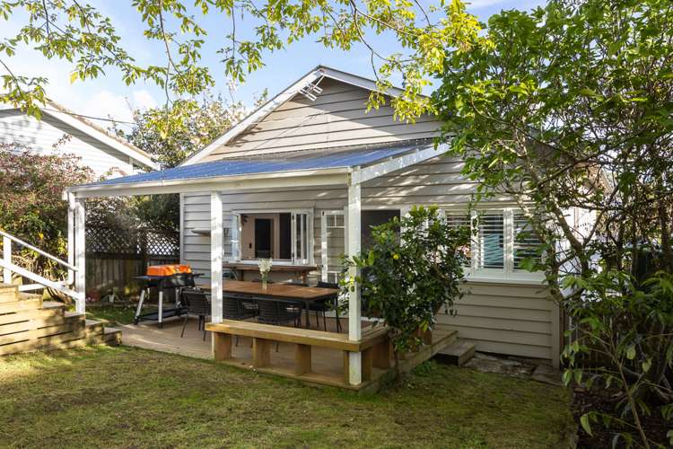 33 Owairaka Avenue Mount Albert_11